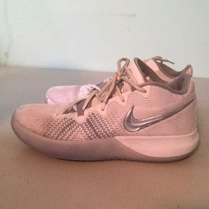 Nike Zoom Basketball Shoes - 8.5 Size